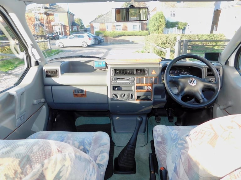 Auto-Sleeper Gatcombe VW 2.5 Tdi Manual Luxury 2 Berth Motorhome For Sale