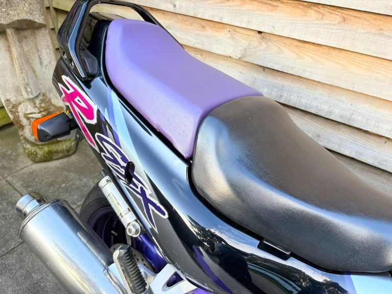 1993 / K Suzuki GSXR110 WP £3500 Black/Grey 16890 miles.