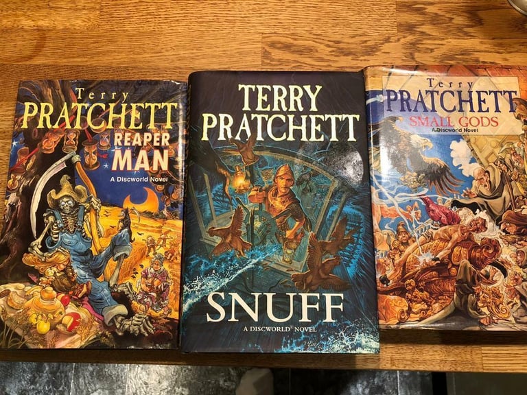Terry Pratchett Discworld Books