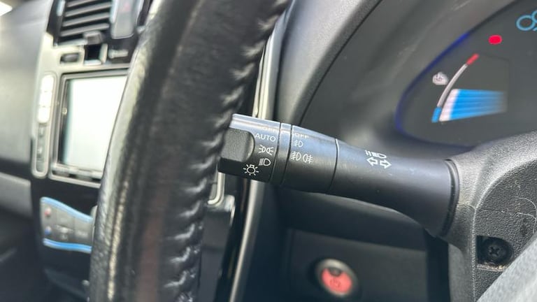 2015 Nissan Leaf 80kW Tekna 24kWh 5dr Auto HATCHBACK ELECTRIC Automatic