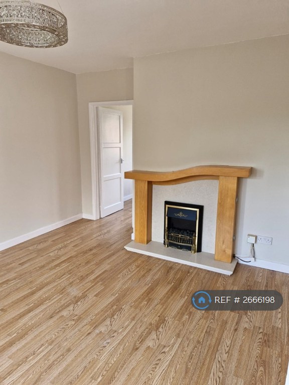 3 bedroom house in Merrivale Road, Stafford, ST17 (3 bed) (#2666198)