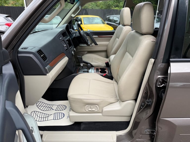 2013 Mitsubishi Shogun 3.2 DI-DC [197] SG3 5dr Auto ESTATE DIESEL Automatic