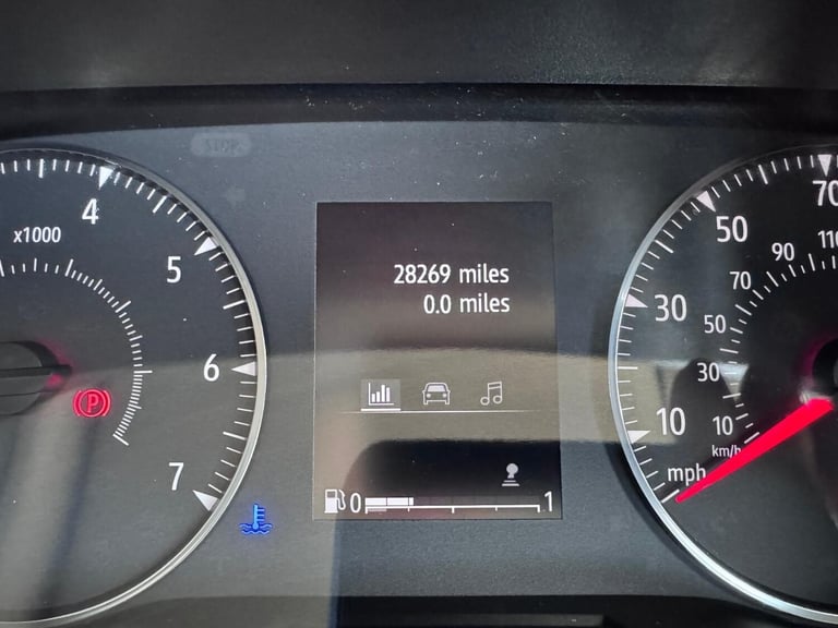 2023 73 Renault Trafic LL30 LWB Advance Van. Aircon. Appleplay. Rear Cam. NAV.