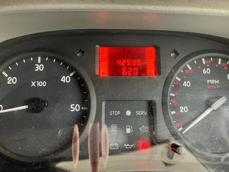 Lunar Fivestar Motorhome Fixed Bed 4 Berth 06’ Renault DCI 120 LWB