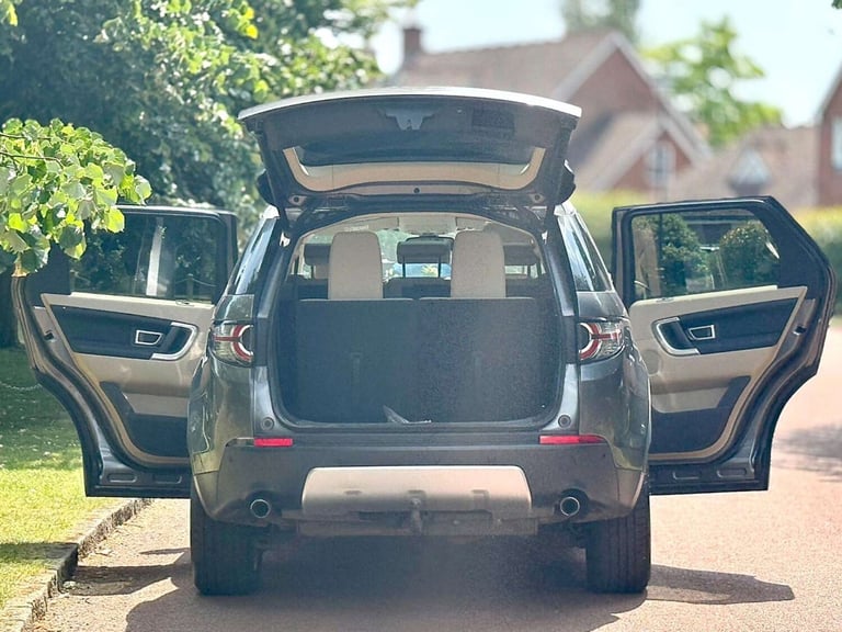 2015 Land Rover Discovery Sport 2.2 Discovery Sport HSE SD4 Auto 4WD 5dr SUV Diesel Automatic