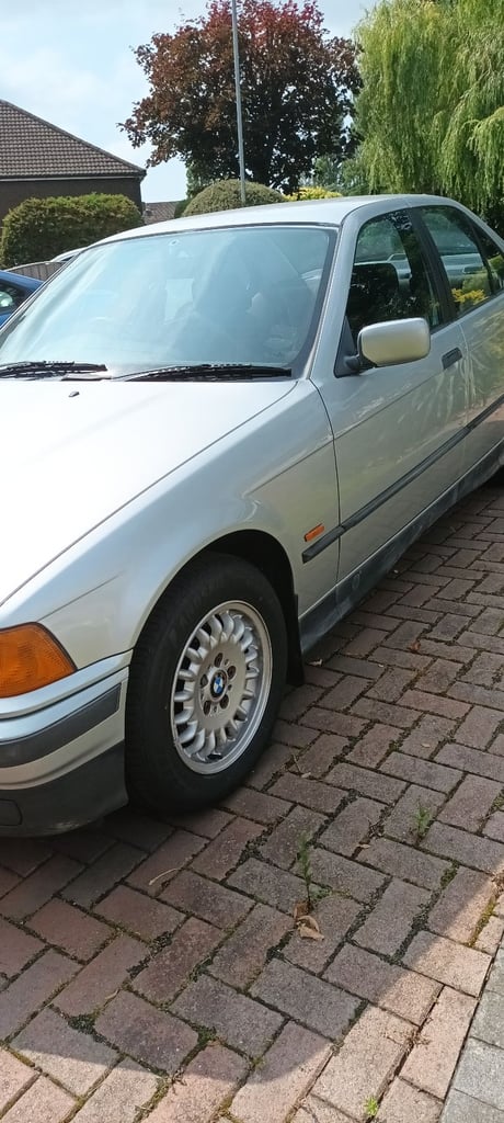 BMW, e36 318i SERIES, Saloon, 1997, Manual, 1796 (cc), 4 doors