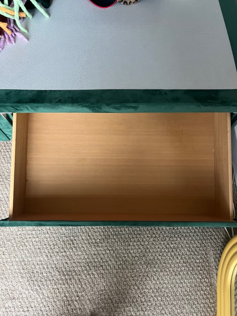 4FT 6 Double bed Divan frame no mattress - CASH IN HAND