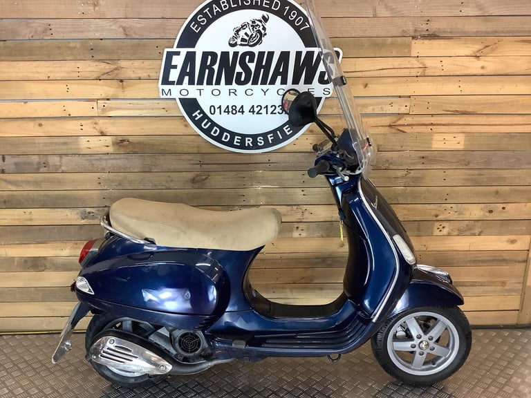 image for Piaggio Vespa LX