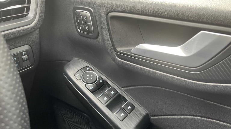 2025 Ford Kuga 2.5 PHEV ST-Line X 5dr CVT SUV Plug-In Hy Automatic