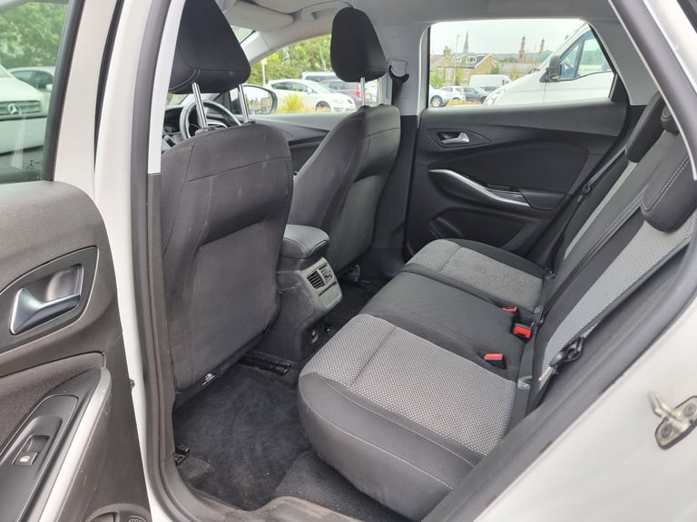 2020 Vauxhall Grandland X SE Turbo, 17,000 MILES. 5 Months MOT