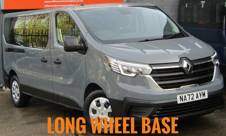 2022 Renault Trafic LL30 ENERGY dCi 145 Business 9 Seater Minibus Diesel Manual