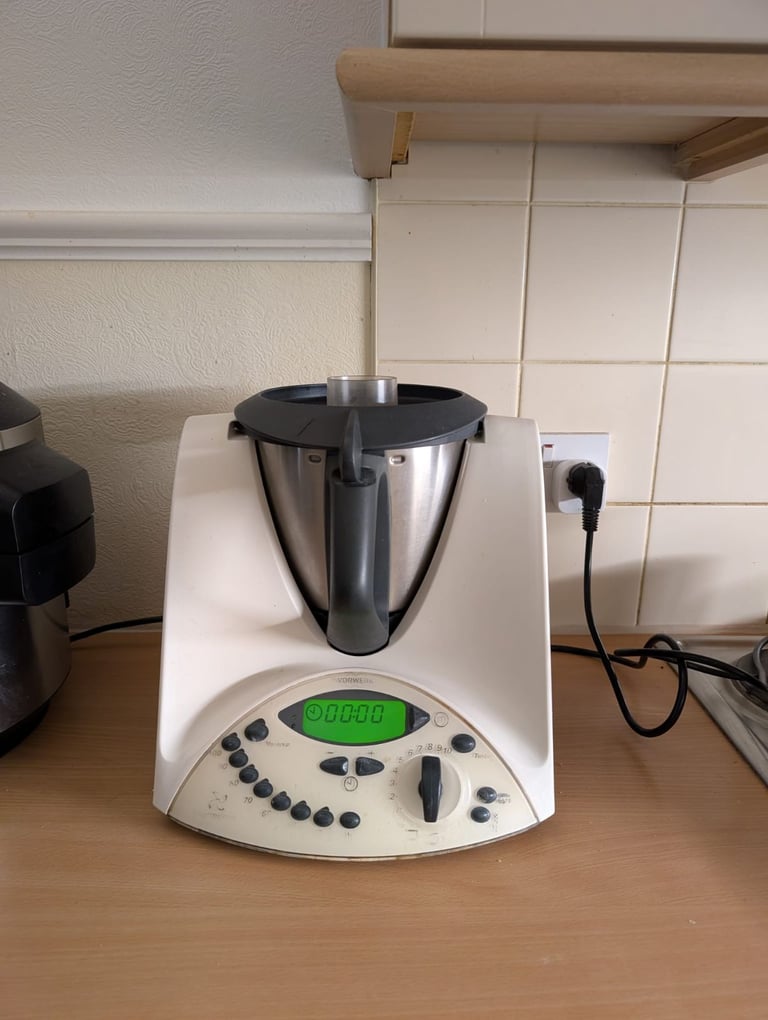 image for White Thermomix TM31 – European (Spanish) Version – Complete Set.