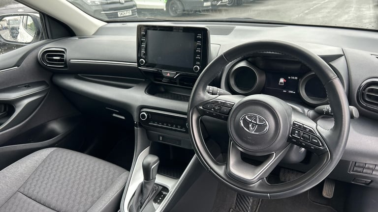 2022 Toyota Yaris 1.5 Hybrid Design 5dr CVT Hybrid Hatchback Hatchback Hybrid Automatic