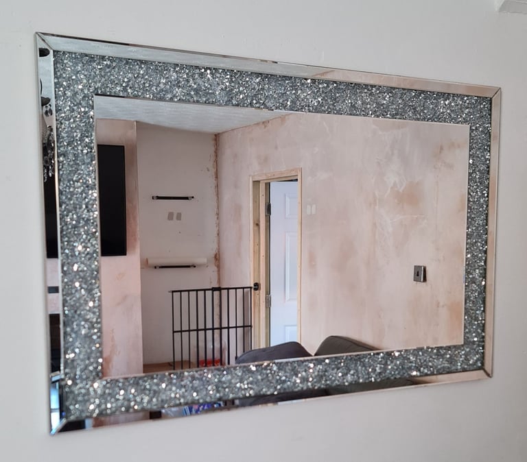 Furniture bundle. Sideboard,mirror,lamp,ornament 