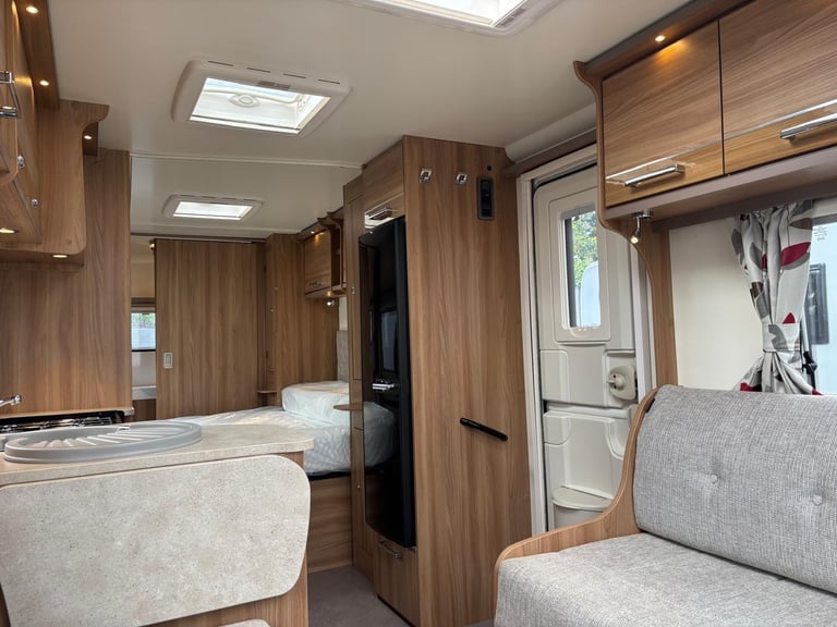 2017 BAILEY PEGASUS BRINDISI, 4 BERTH WITH ISLAND BED, NEW MATTRESS