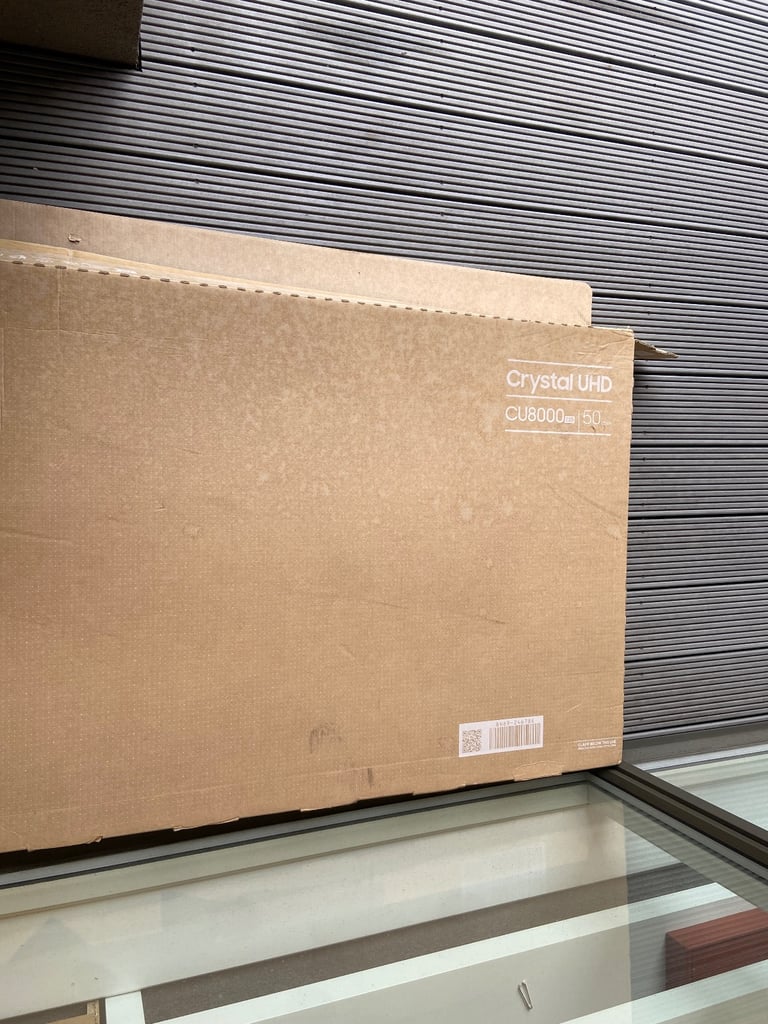 SAMSUNG CU8000 50’ CRYSTAL UHD
