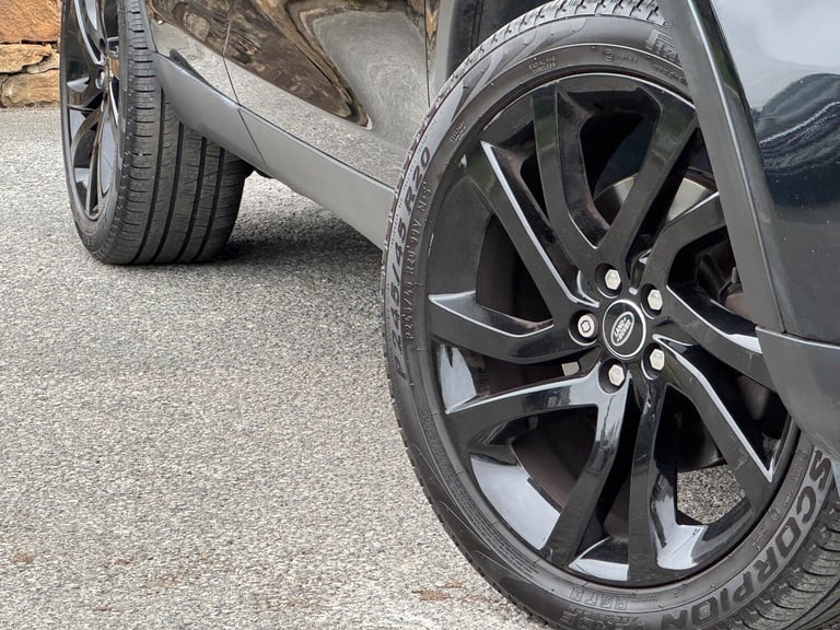 2018 Land Rover Discovery Sport 2.0 TD4 HSE Black Auto 4WD Euro 6 (s/s) 5dr ESTATE Diesel Automatic