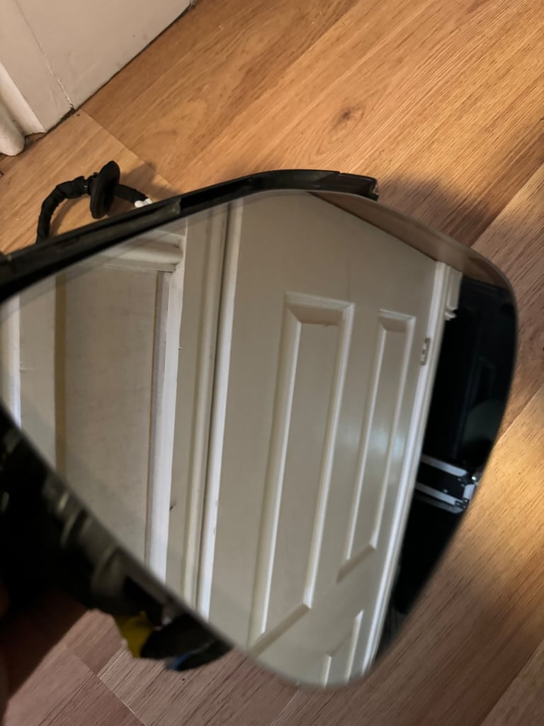Volvo XC 90 mirror assembly 