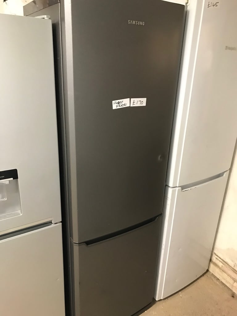 image for SAMSUNG FROST FREE FRIDGE FREEZER IN EXCELLENT CONDITION £170