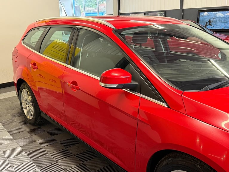 2014 Ford Focus 1.0T EcoBoost Titanium Navigator Euro 5 (s/s) 5dr ESTATE Petrol Manual