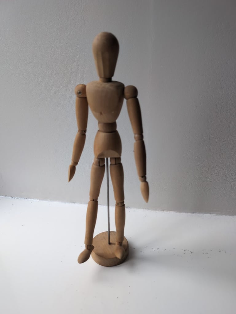 Free artist mannequin