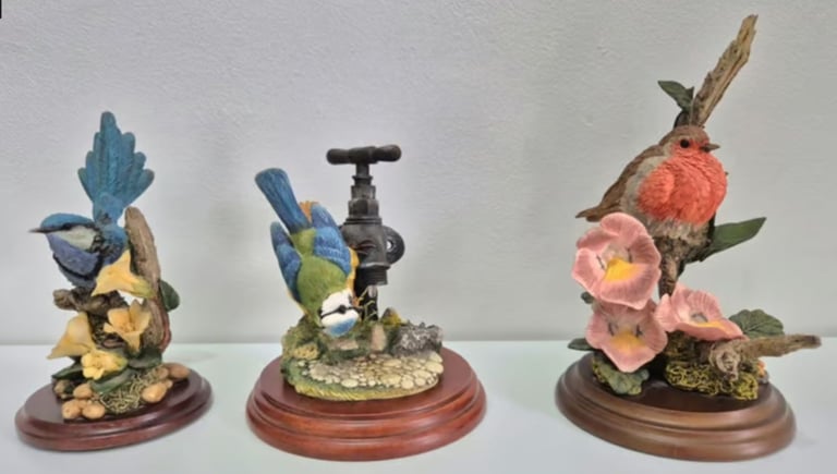 Collection of x15 display birds by Country Artists, Russell Willis and Views of Nature