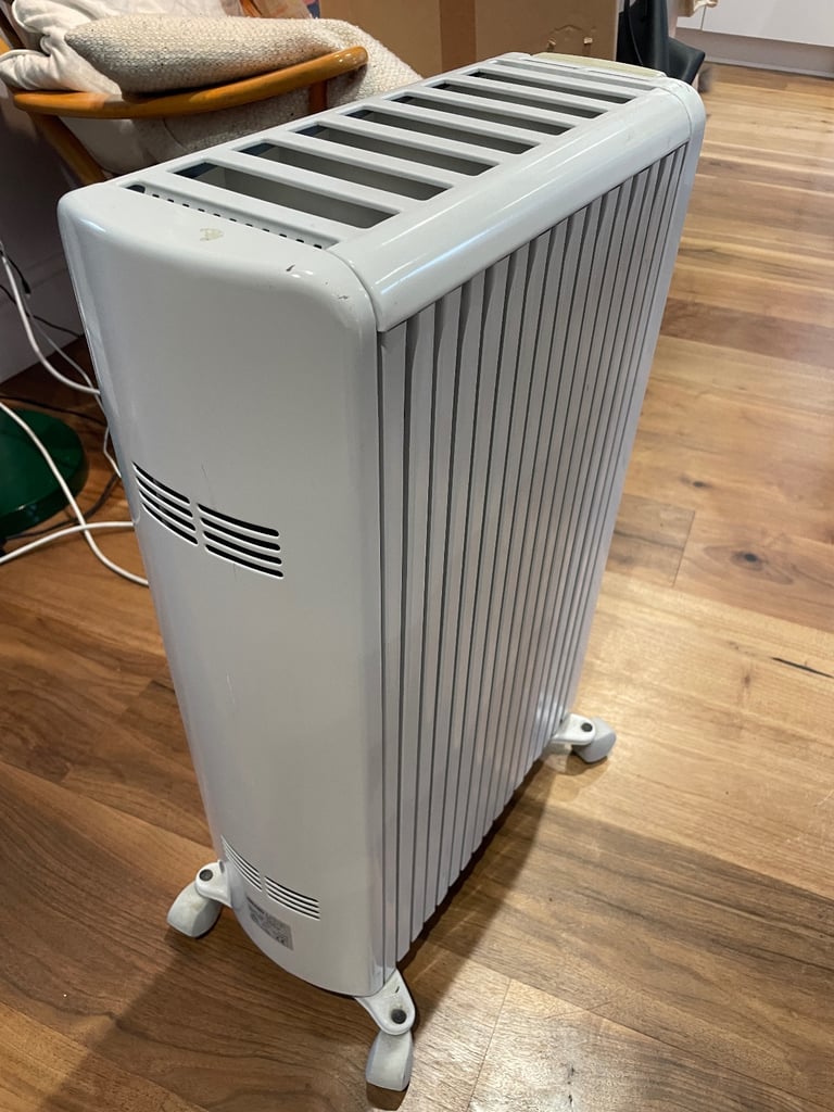 image for De Longhi Dragon 2 portable oil-filled radiator