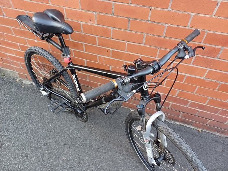 Kona Mountain , City Bike - lightweight aluminium frame , front RockShok suspension , Deore shifters