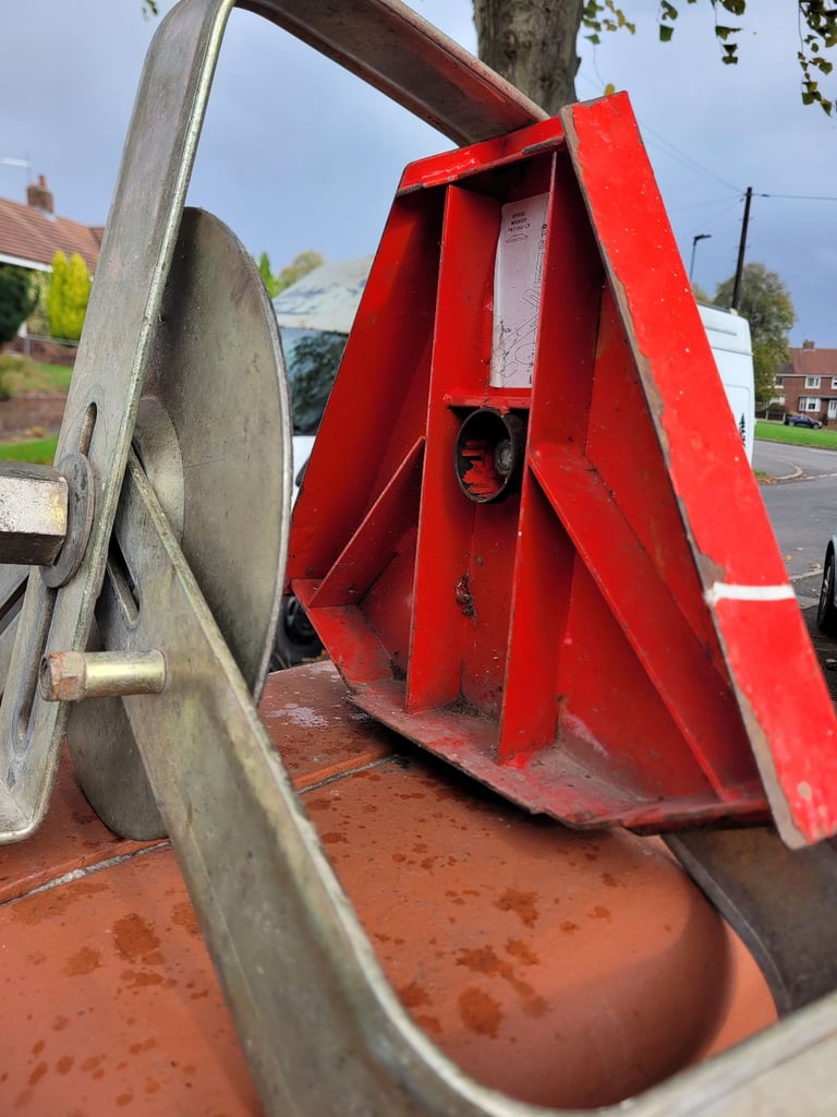 Bulldog wheel clamp caravan
