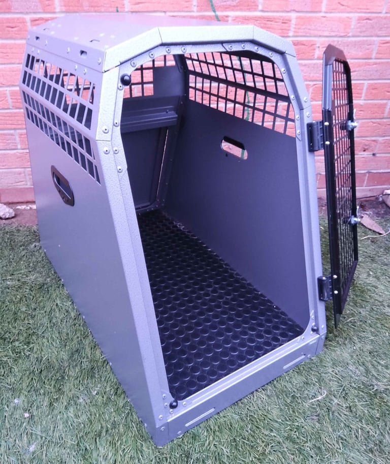 Trans K9 ( B40 - B41 - B44 - B45 ) Transport dog box (Lockable & Crash Tested) TransK9