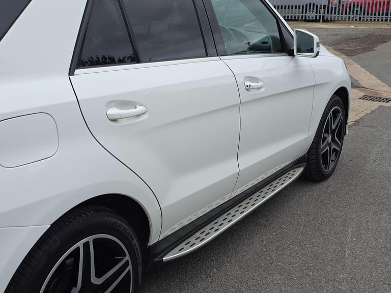 MERCEDES-BENZ GLE CLASS 3.0 GLE350d V6 AMG Line (Premium) G-Tronic 4MATIC Euro