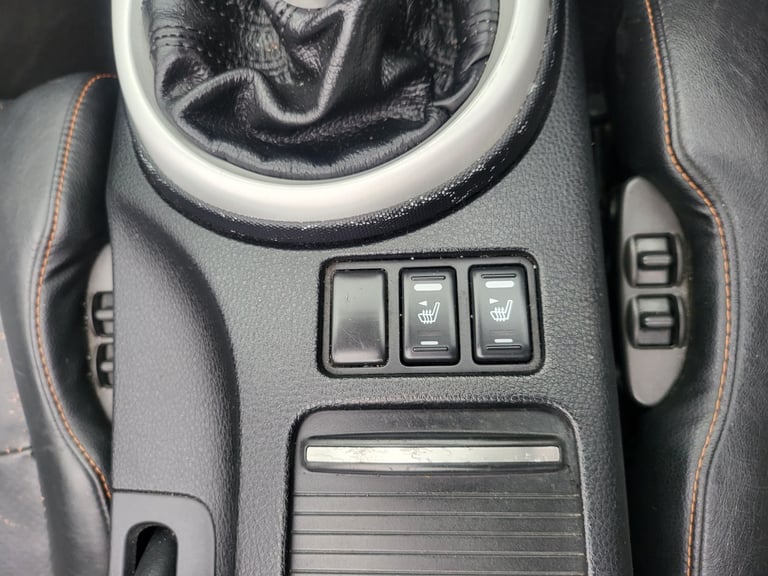 2006 Nissan 350Z 3.5 V6 300 2dr CONVERTIBLE Petrol Manual