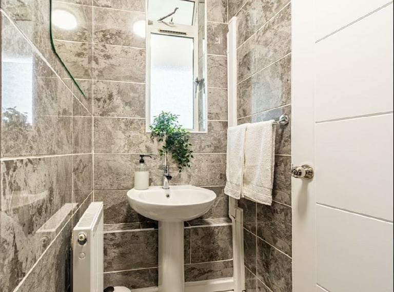 Bayswater ( W2 ) One Bedroom Apartment SHORT TERM LET near Hyde Park