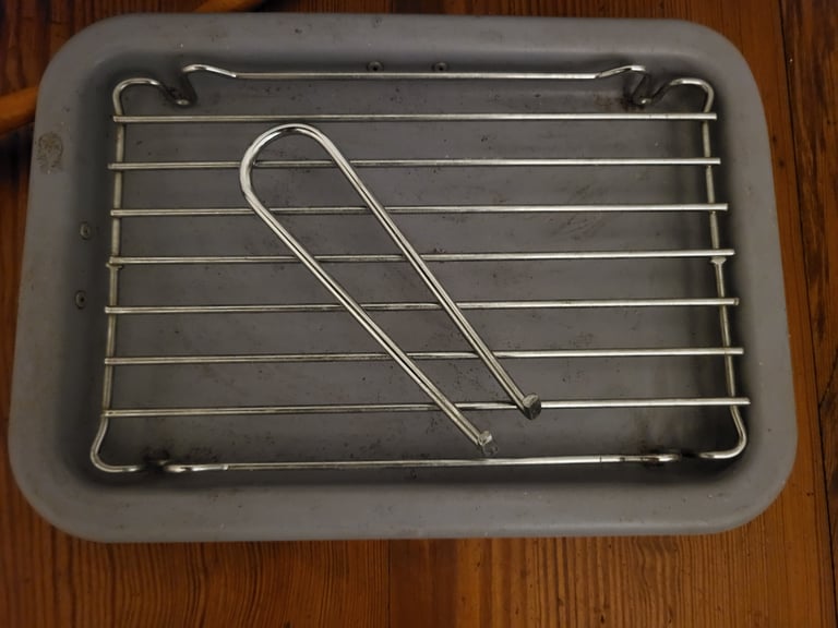 Camping stove using gas bottle