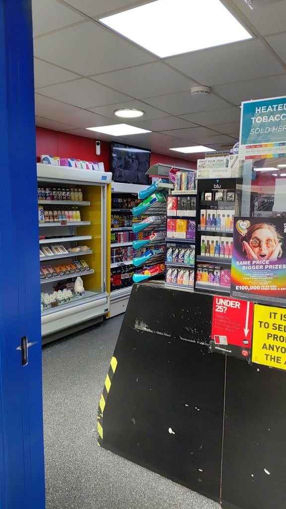 Groceries and off licence 