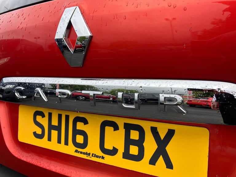 2016 Renault Captur 1.5 dCi 90 Signature Nav 5dr Hatchback DIESEL Manual