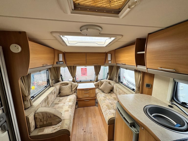 SWIFT COASTLINE 540 SE 2008 MODEL 4 BERTH FIXED BED TOURING CARAVAN