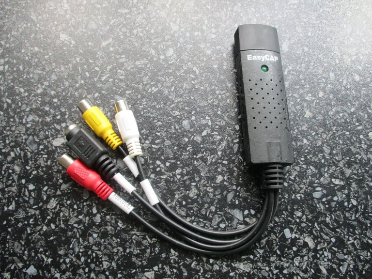 USB VIDEO ADAPTER WITH AUDIO