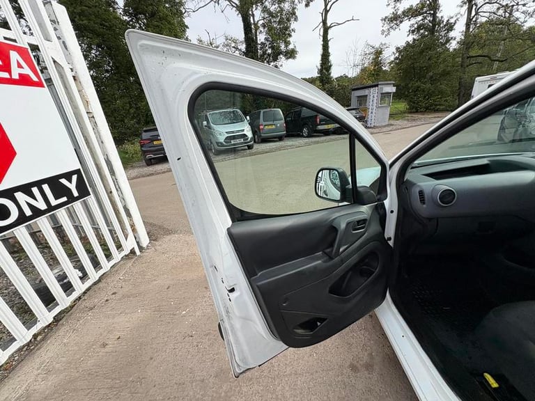 2017 Peugeot Partner Partner SE L1 Blue HDi Panel Van DIESEL Manual