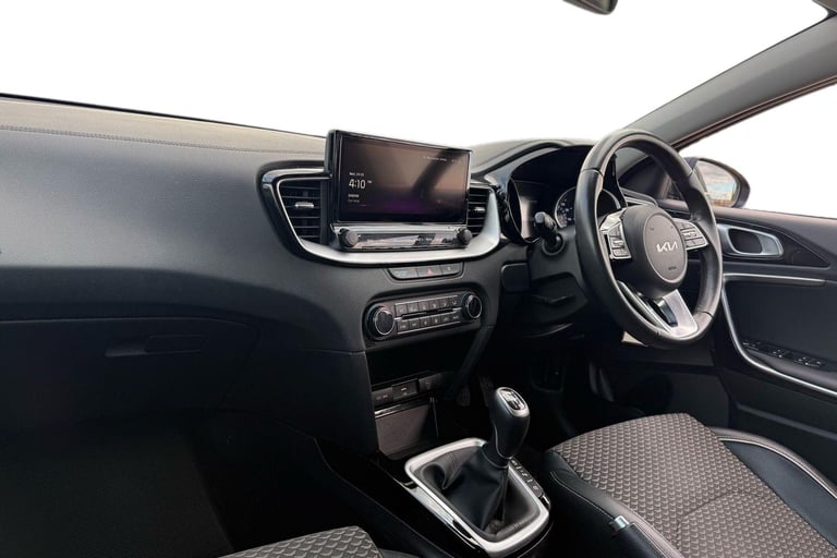 2023 Kia Ceed 1.5T GDi ISG 3 5dr Hatchback PETROL Manual