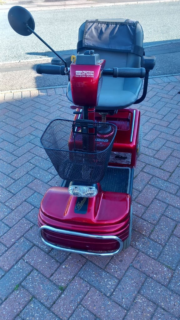 Shoprider deluxe mobility scooter. 