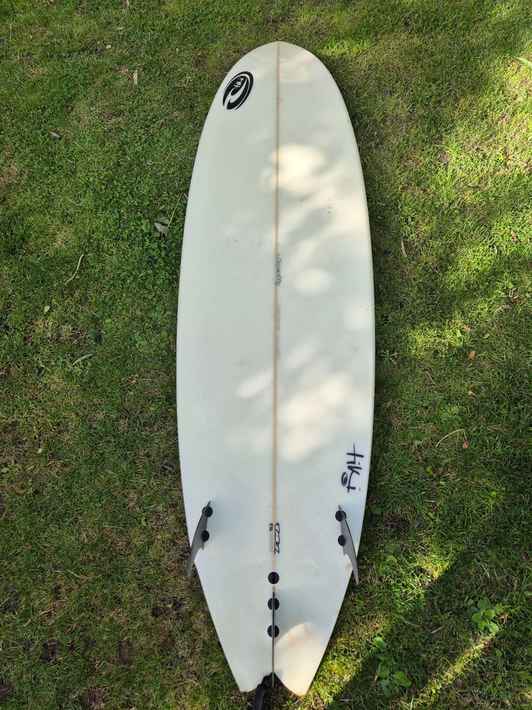 Tiki 6"8 Surfboard