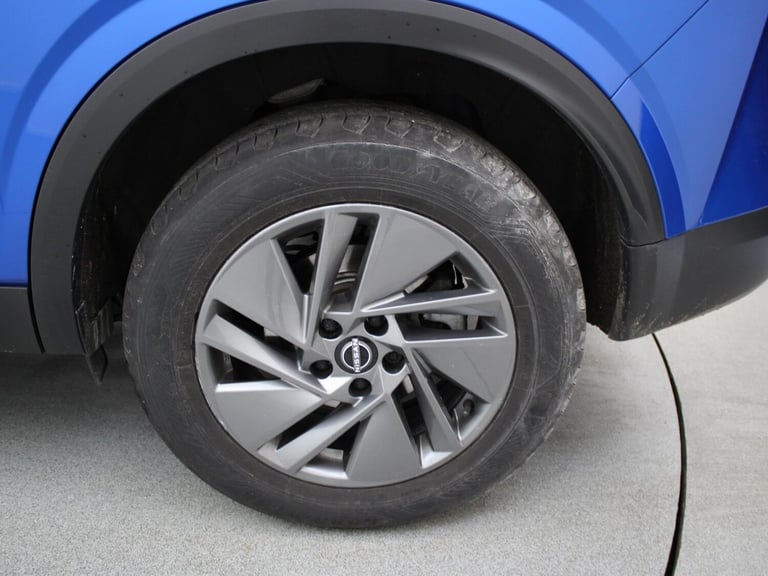 2022 Nissan Qashqai 1.3 DiG-T MH 158 Acenta Premium 5dr Xtronic Crossover/SUV PETROL Automatic