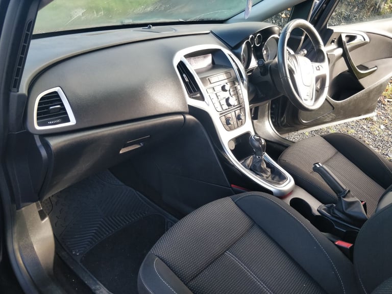 Vauxhall, ASTRA, Hatchback, 2015, Manual, 1956 (cc), 5 doors