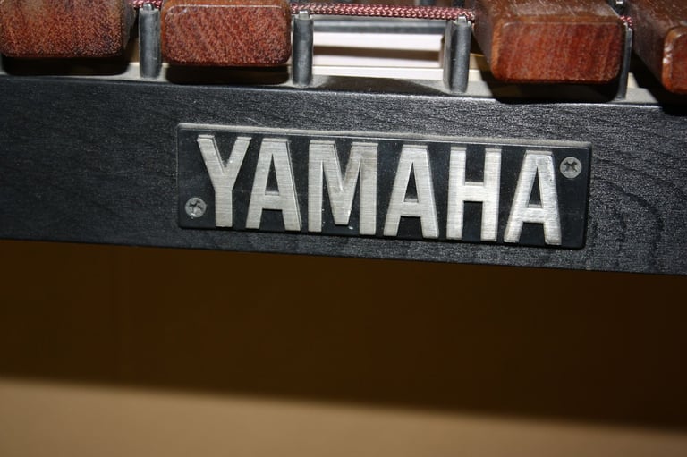 Yamaha YX-135 Standard Xylophone With Resonators 3 1/2 Octaves + Padauk Tone Bars ~ £700 ono