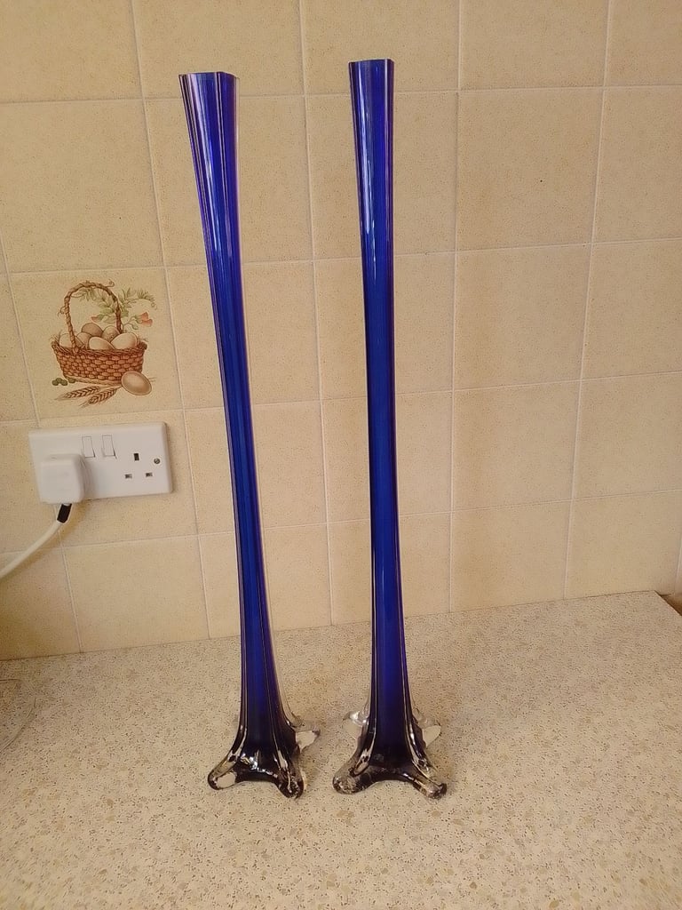 Glass tall slim bud vases (Eiffel Tower Vases)