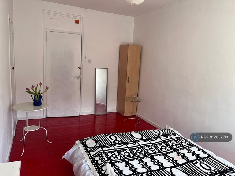4 bedroom flat in Seymour House, London, NW1 (4 bed) (#2632718)