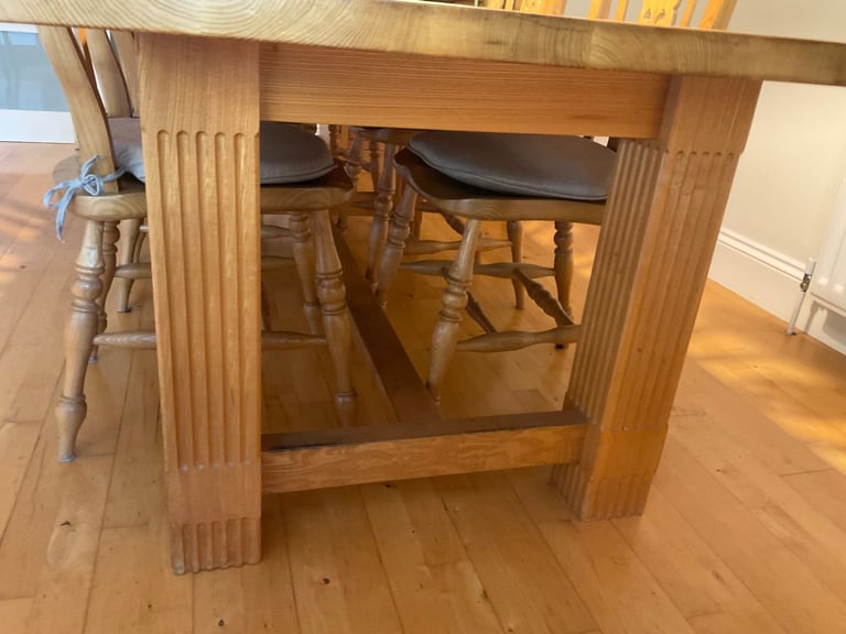 Beautiful bespoke Dining Table & Chairs