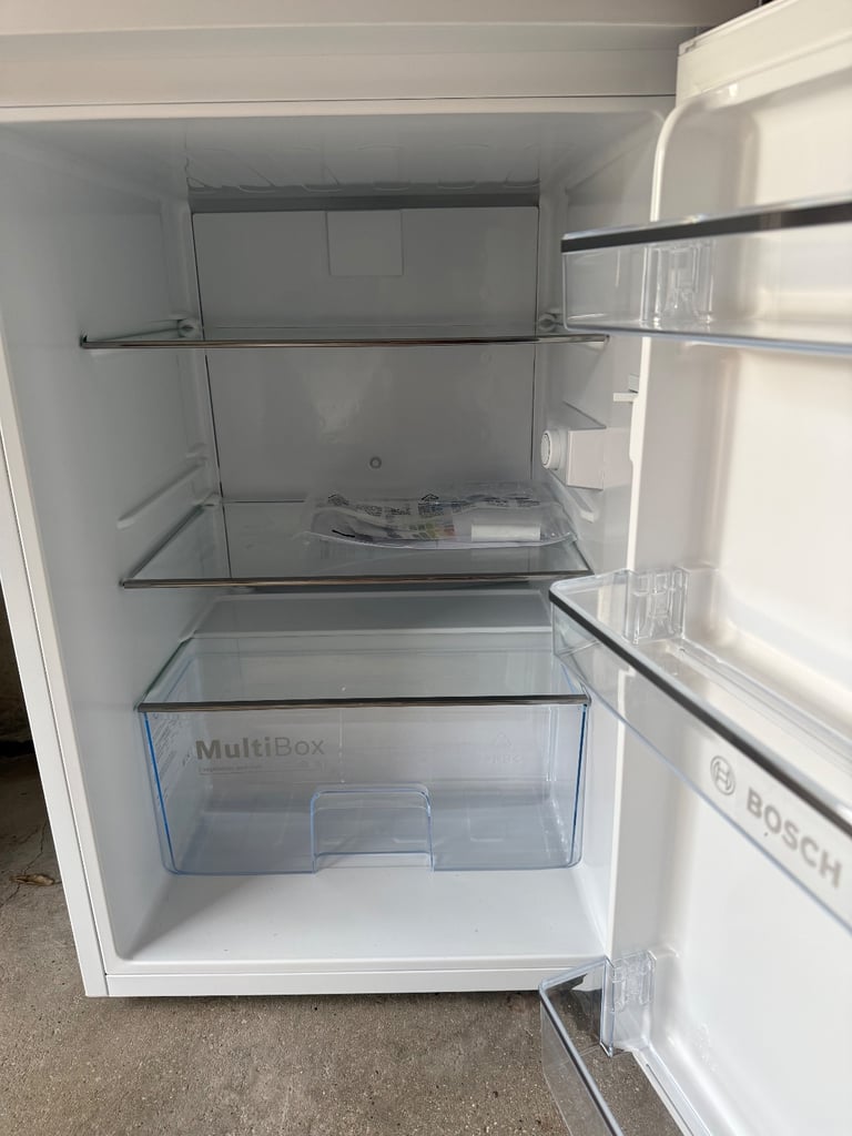 BOSCH Series 2 KTR15NWEAG Undercounter Fridge - White