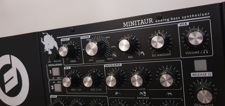 Moog Minitaur Boxed with rack ears